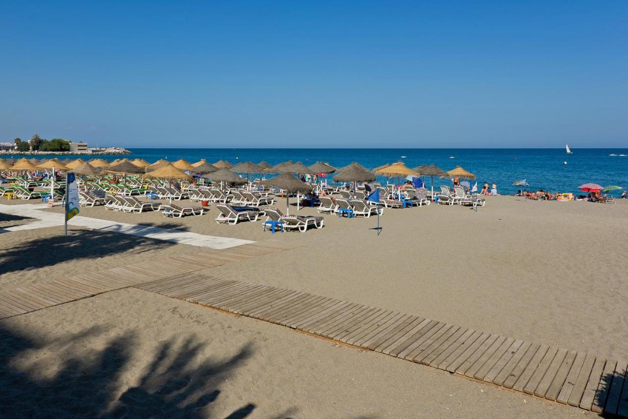 Relaxing Beach Apartment In Fuengirola Parking Buitenkant foto