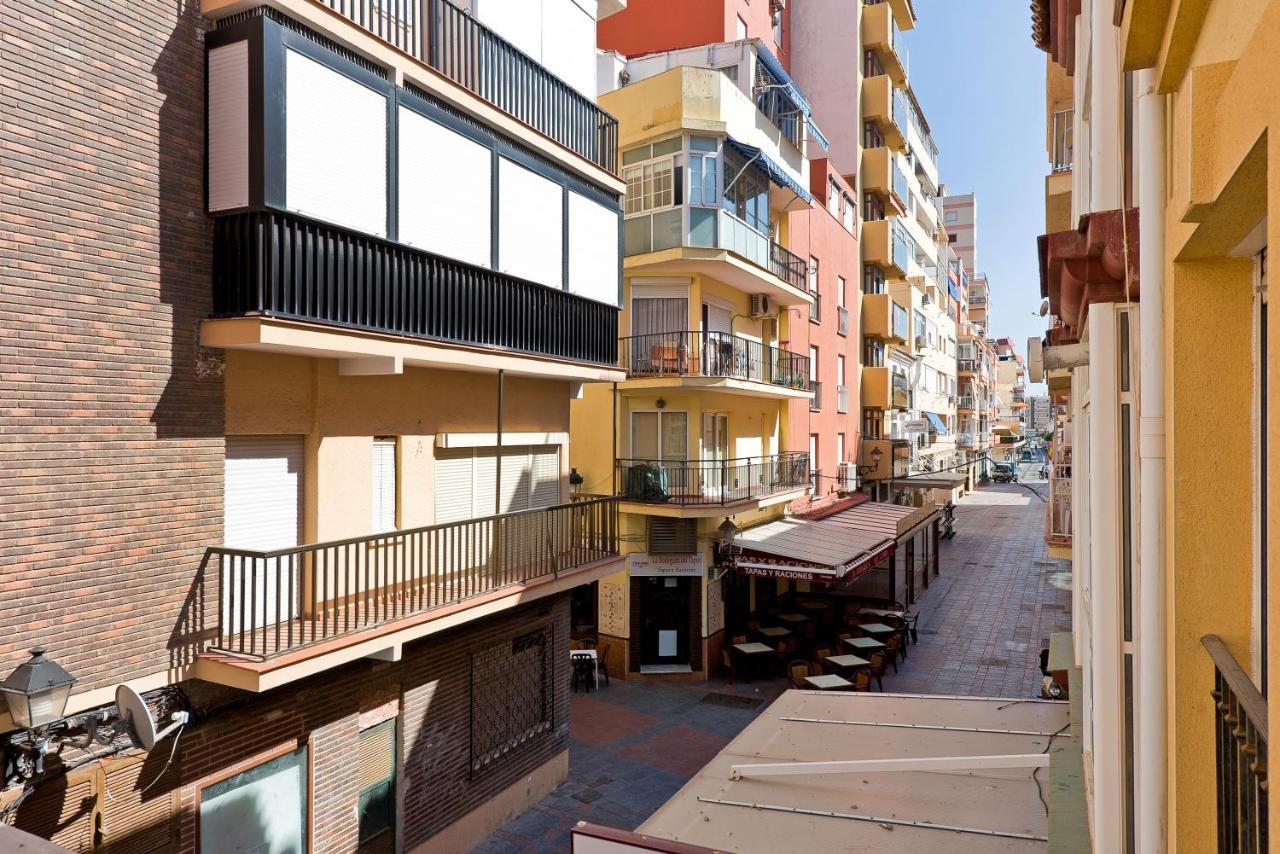 Relaxing Beach Apartment In Fuengirola Parking Buitenkant foto