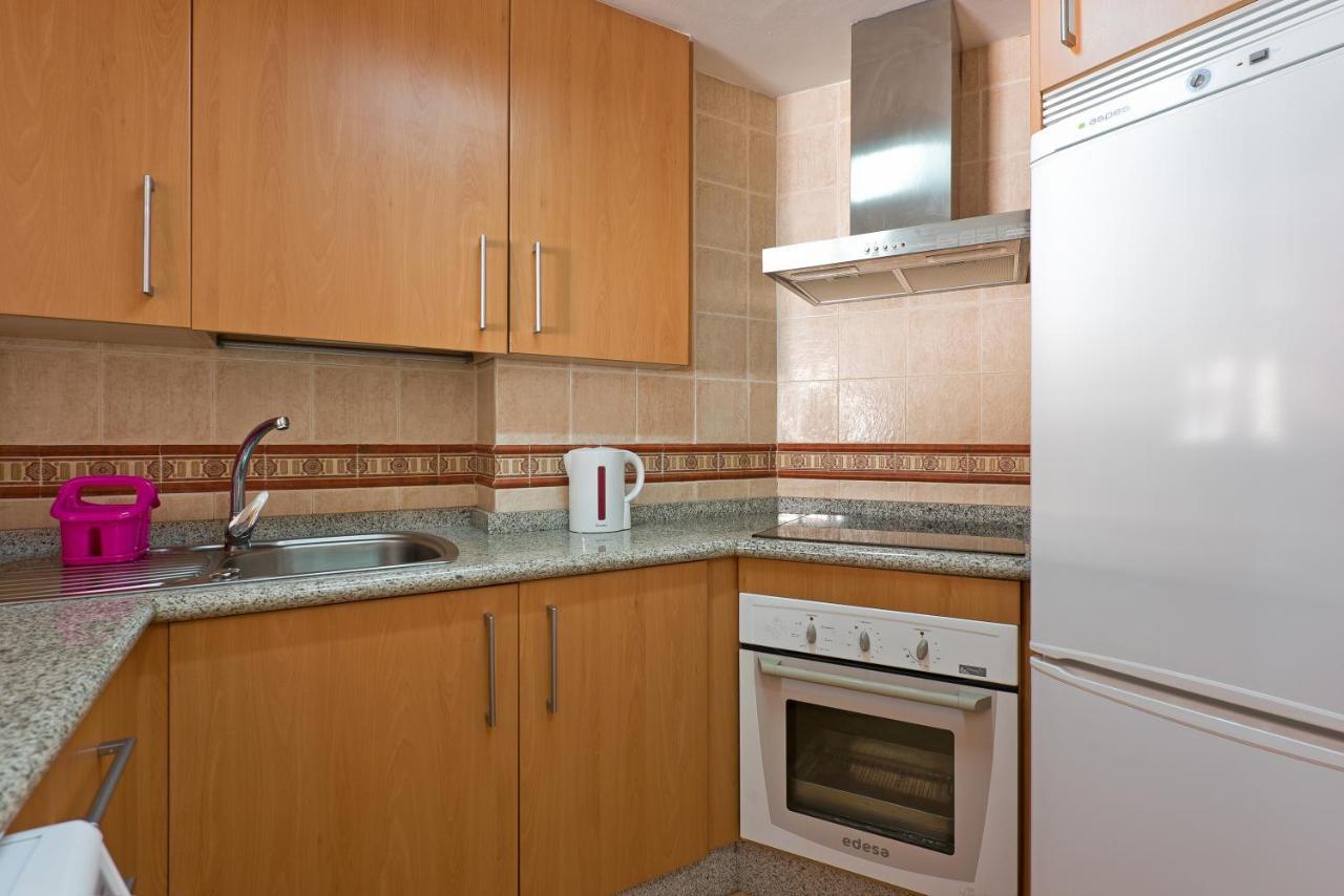 Relaxing Beach Apartment In Fuengirola Parking Buitenkant foto