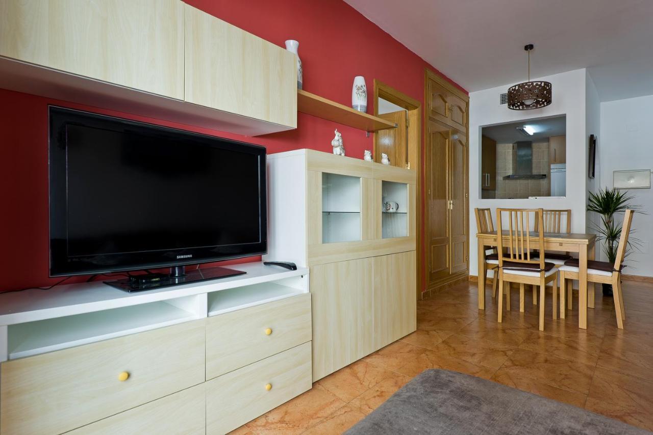 Relaxing Beach Apartment In Fuengirola Parking Buitenkant foto